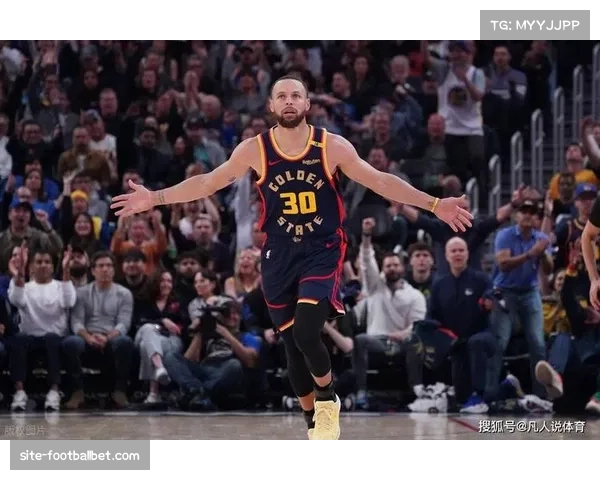 勇士依赖库里个人发挥问题显著 团队进攻需更多贡献点 勇士依赖库里个人发挥问题显著 团队进攻需更多贡献点